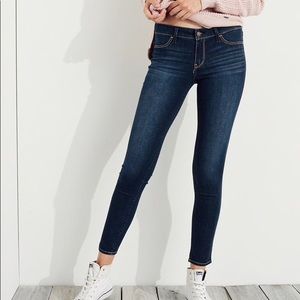 Dark Wash Stretch Low-Rise Jeggings from Hollister